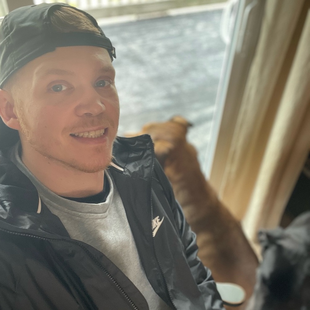 Meet your Posher, Tom